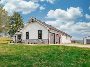17325 Leavenworth Rd, Basehor, KS 66007