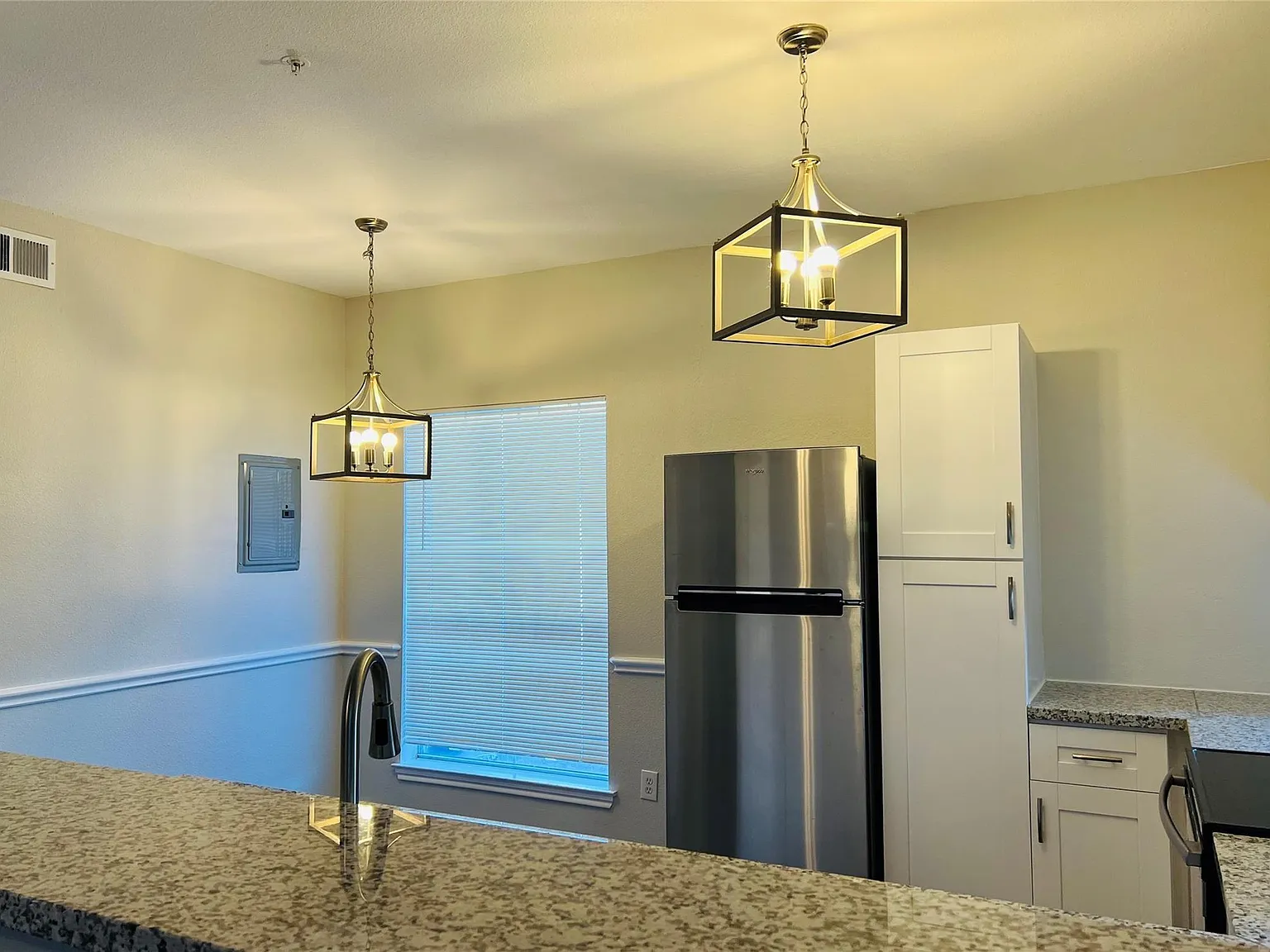 6289 Wilcrest Dr — Photo 4