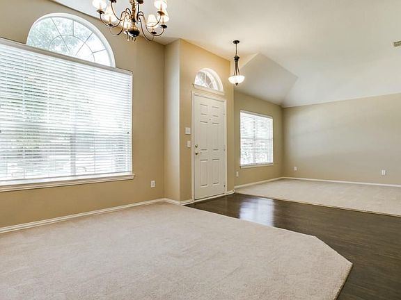 4th image of 6204 Candletree Ln