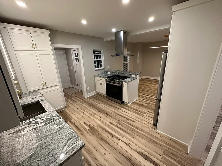 1023 Quimby St — Photo 11