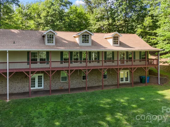 96 Windy Park Way, Candler, NC 28715