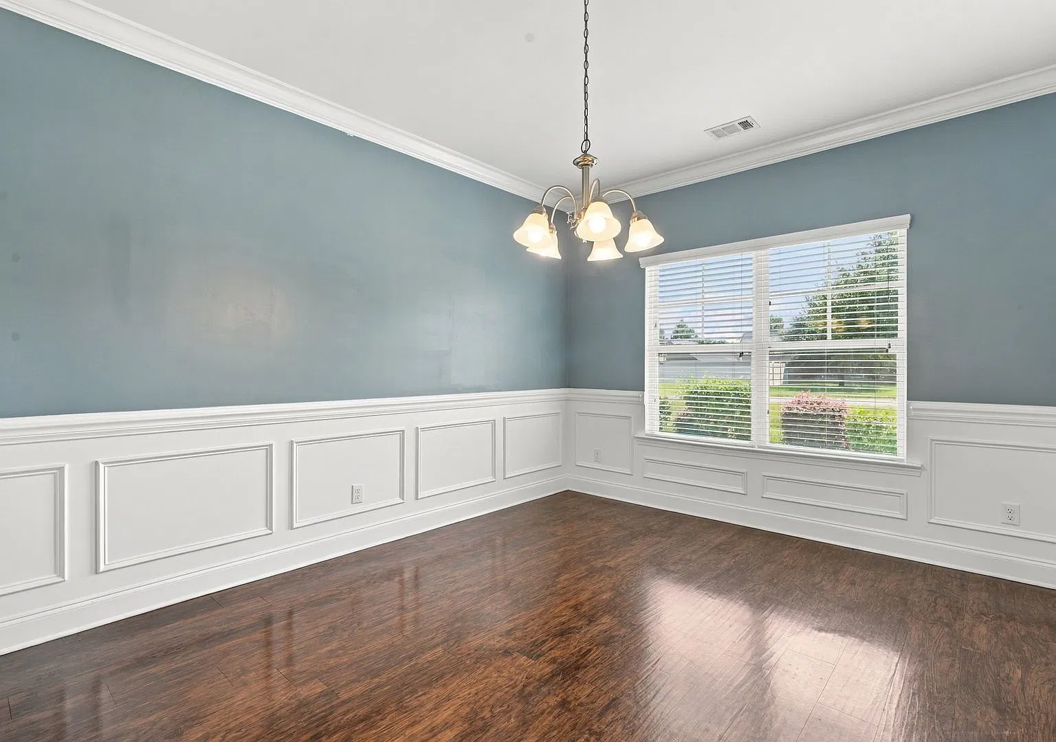 RLR 36 - 135 Greystone Drive — Photo 3