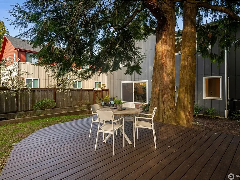 10317 Sand Point Way NE — Photo 26