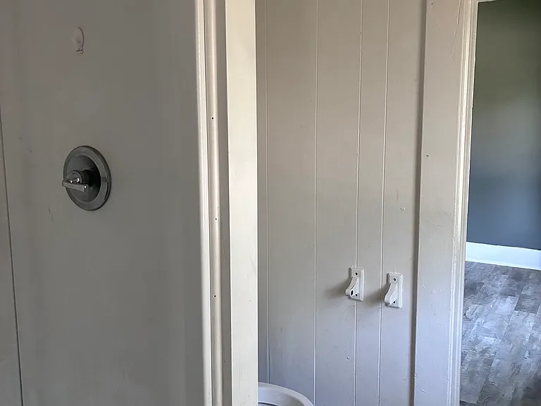 421 N Denver St — Photo 1