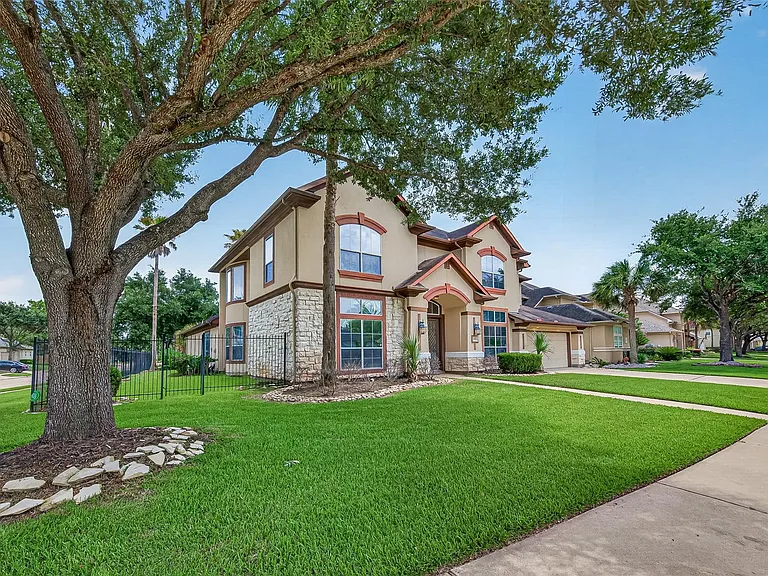 5303 Fenwick Way Ct — Photo 2