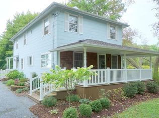 5341 Lower Mountain Rd, Lockport, NY 14094