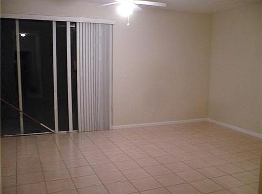 5th image of 5549 NW 90th Ter
