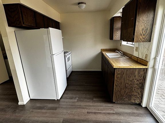 5th image of 520 W Birch Ave #9