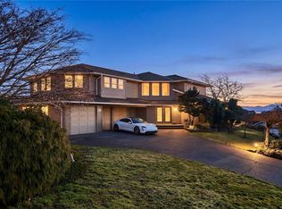 3689 Glen Oaks Dr, Nanaimo, BC V9T 5A1