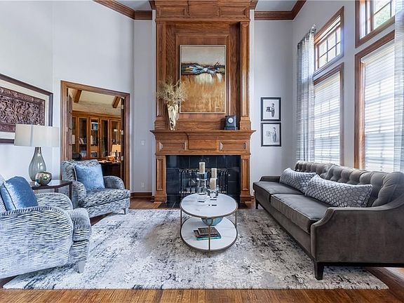 5th image of 617 Cambridge Manor Ln