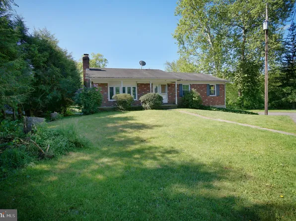 155 Sheffield Dr, Sunbury, PA 17801