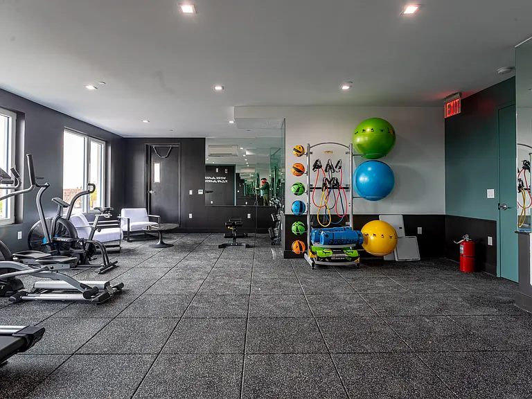 2510 Bedford Ave #4K — Photo 13
