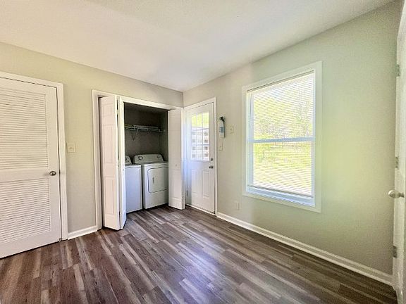 5th image of 521 Patriot Park Ct Unit D