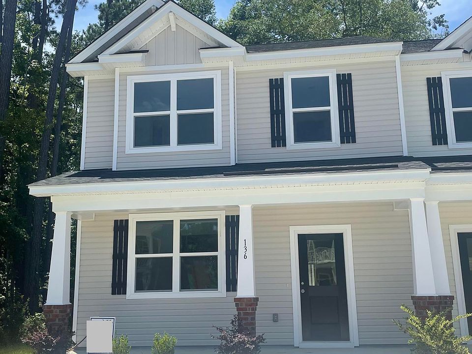 1st image of 136 Spencer Cir #15