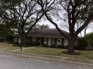 9211 Briarhurst Dr, Dallas, TX 75243