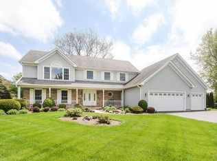 7N665 Fielding Ct, Saint Charles, IL 60175