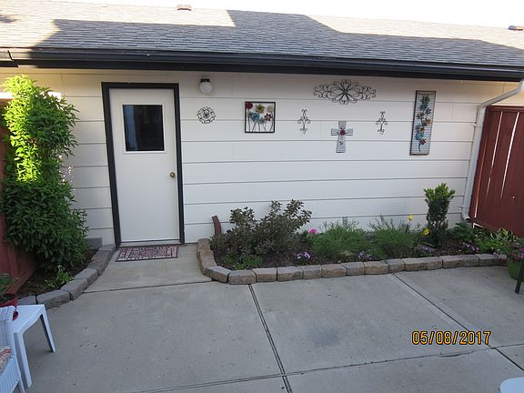 courtyard & detached garage