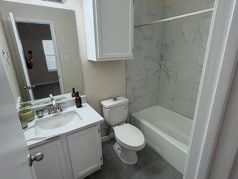 507 Cutty Trl #B — Photo 10