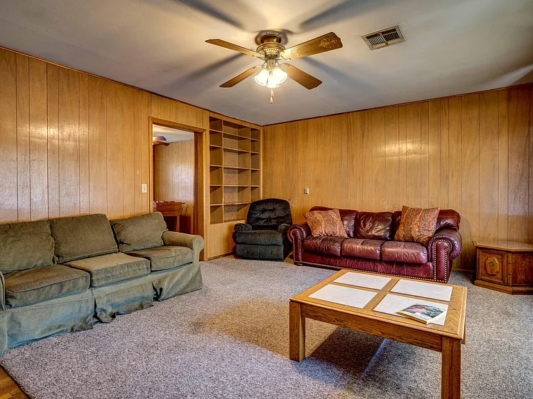 420 N Husband St — Photo 4