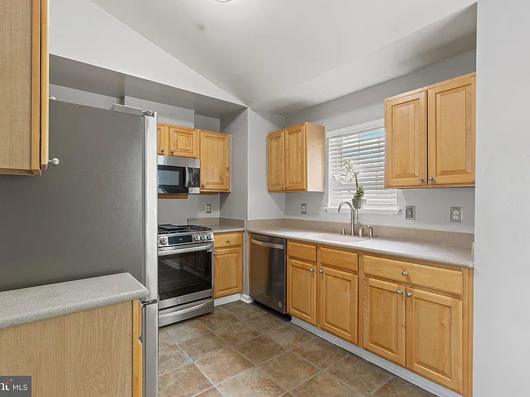 15605 Everglade Ln #A-303 — Photo 9