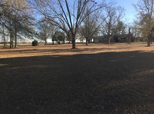 68 Fountain Dr, Webb, AL 36376