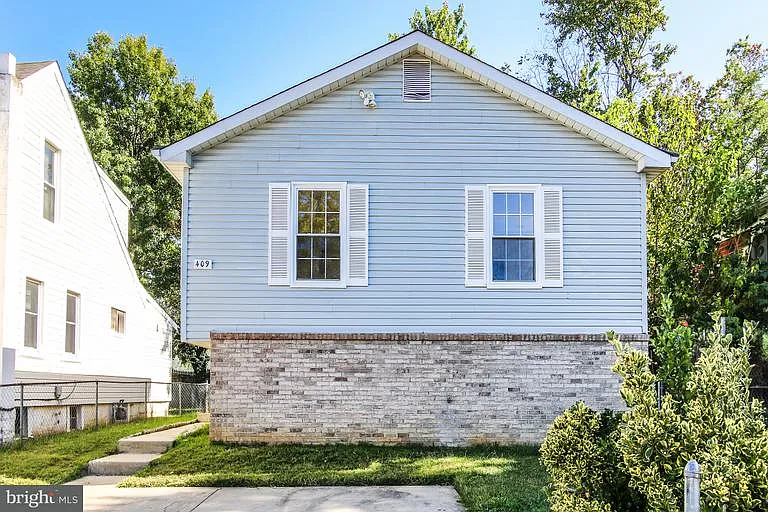 409 Dateleaf Ave photo 1