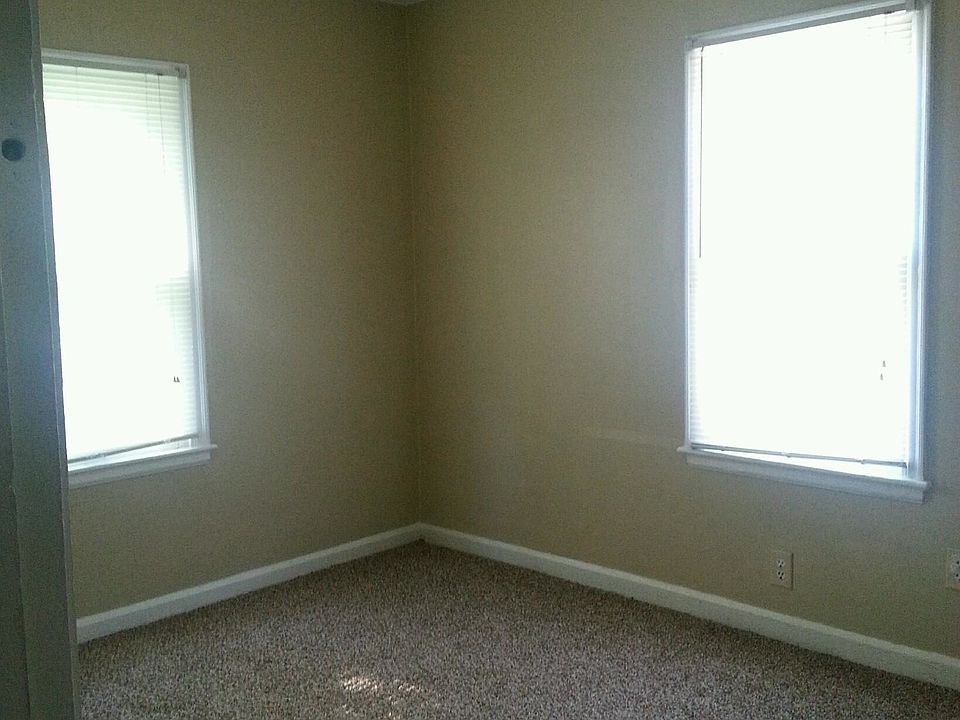 2nd image of 74 N 9th Ave