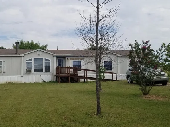 10916 McKinley Dr, Venus, TX 76084