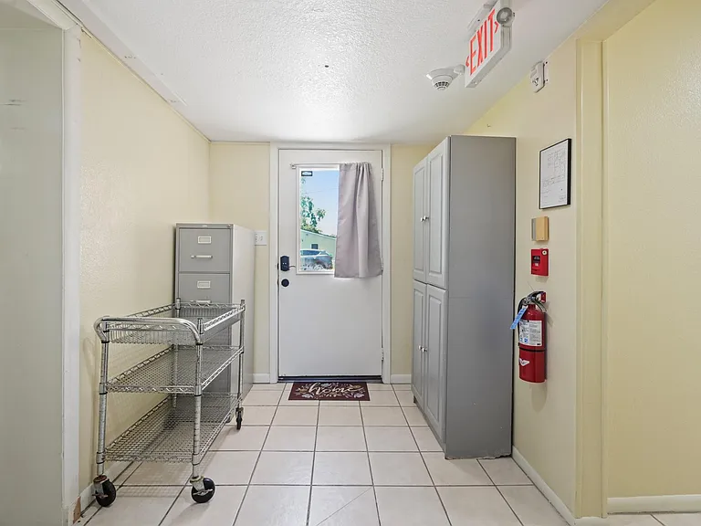 1218 S Johnson St — Photo 30