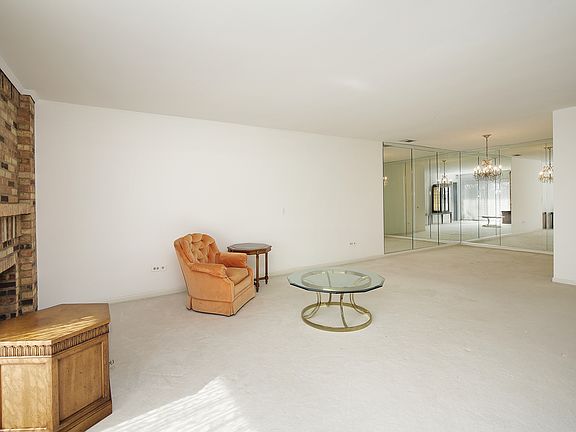 4th image of 1740 Mission Hills Rd APT 312