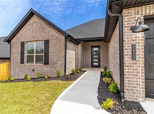 1433 Cittadella Ave, Tontitown, AR 72762