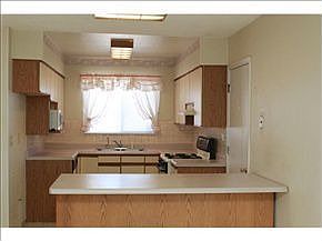 5th image of 10733 Murphy St