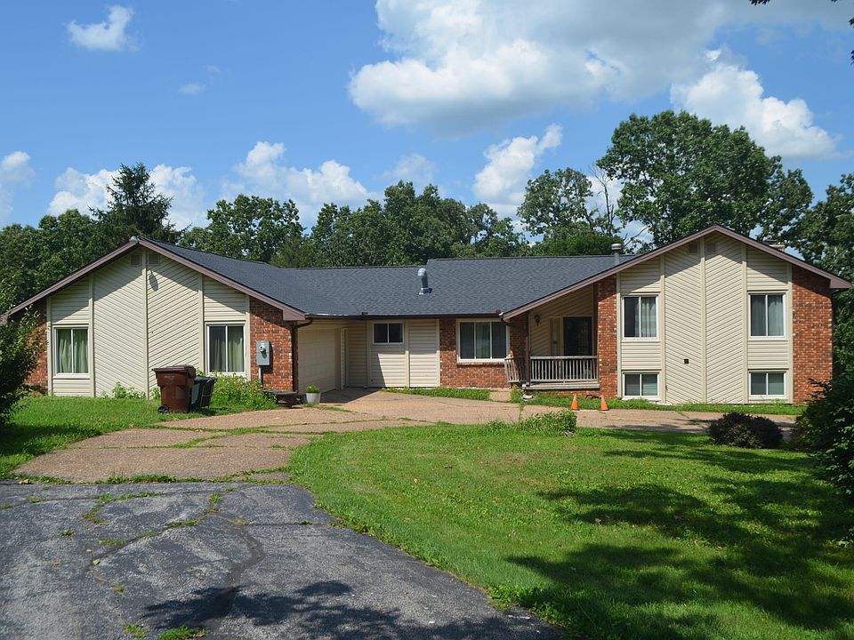 1st image of 319 Hickory Lane
