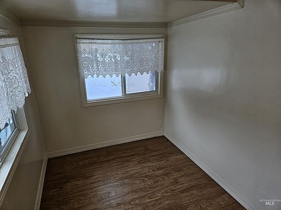 4th image of 12611 Hartford Ave
