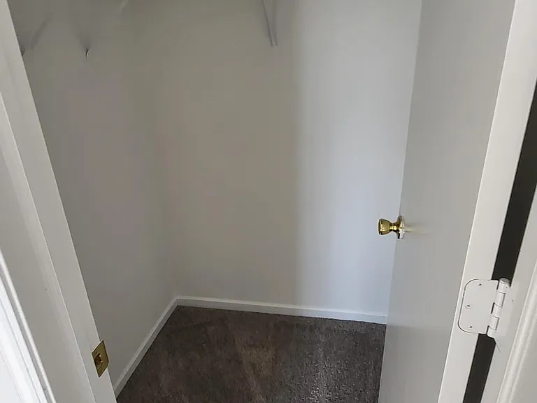 10359 Kensington Way — Photo 16