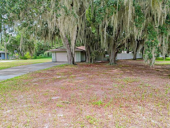 3rd image of 4604 Crystal Beach Rd