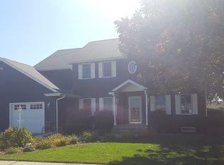 671 W Oak St, Coal City, IL 60416