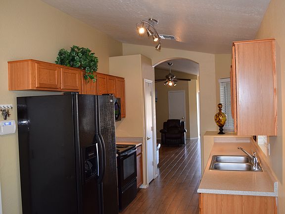 4th image of 6630 E Barstow St