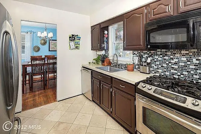 1911 Hillside Dr — Photo 18