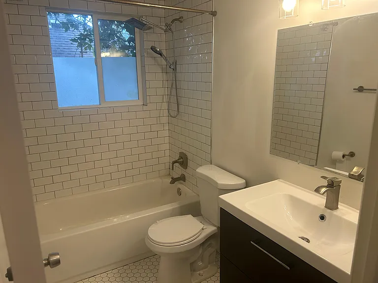 1208 E Charlton Ave — Photo 7