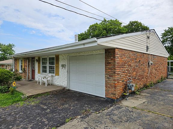 2nd image of 10944 Lemarie Dr
