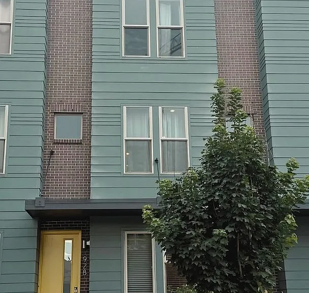 928 Navajo St — Photo 2