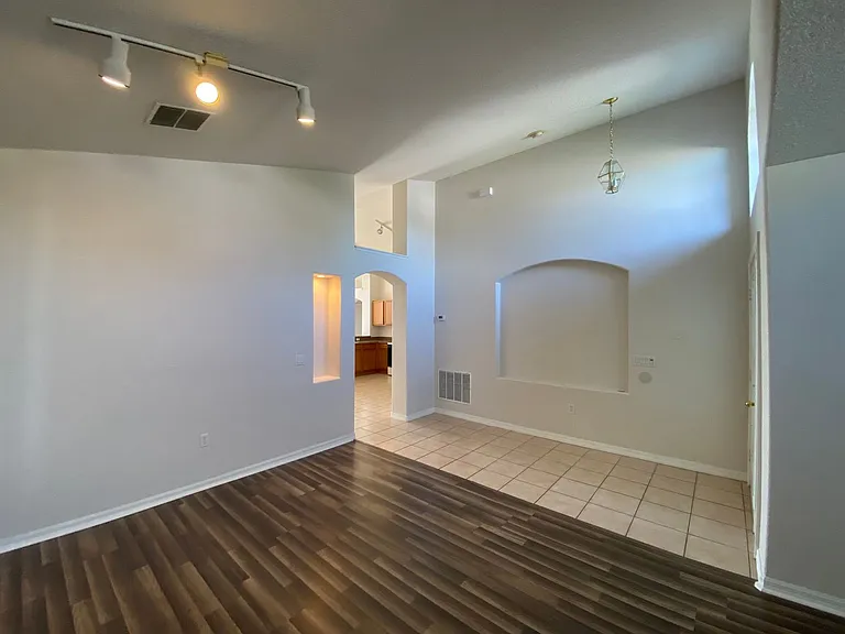 434 Cassia Dr — Photo 6