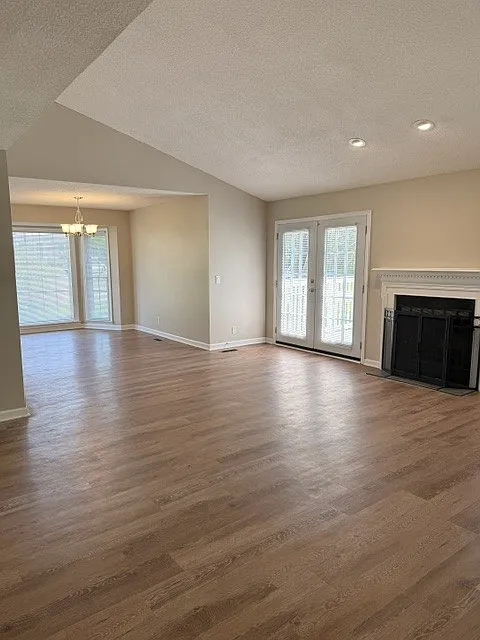 3 bed, 1424 sqft, $2,200 — Photo 4