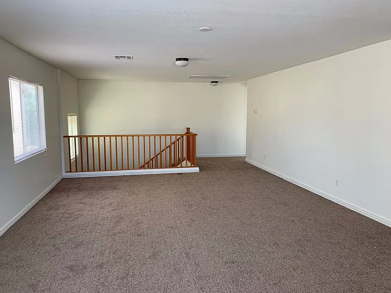 43589 W Cowpath Rd — Photo 11