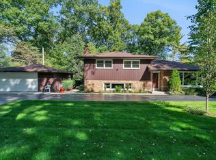 11514 S Elbridge Ave, Palos Park, IL 60464