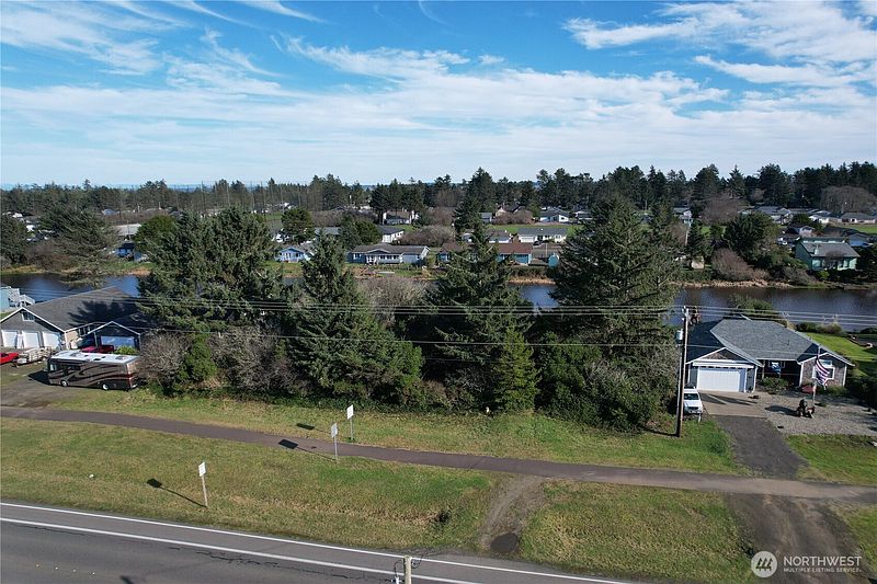 2nd image of 466 Point Brown Avenue NE