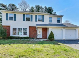 34 Charles Dr, Tinton Falls, NJ