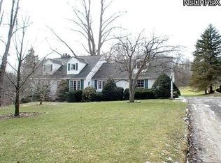 12574 Sperry Rd, Chesterland, OH 44026