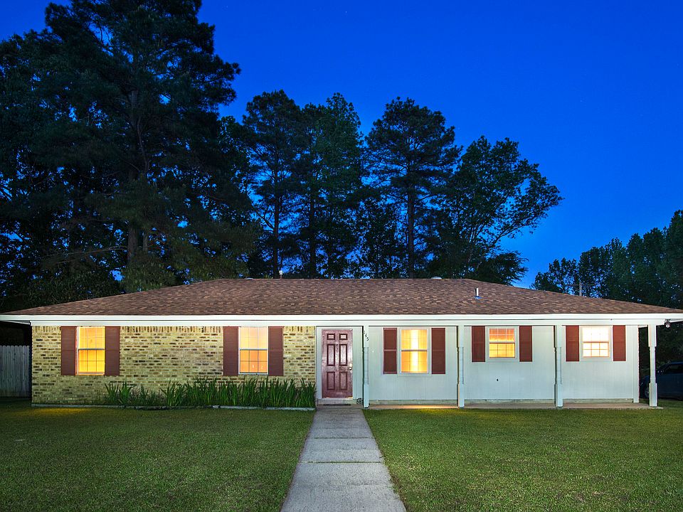 1st image of 145 Belle Aire Ct